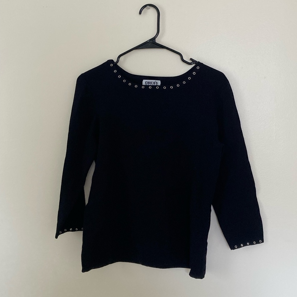 Chicos Grommet Hardware detail top